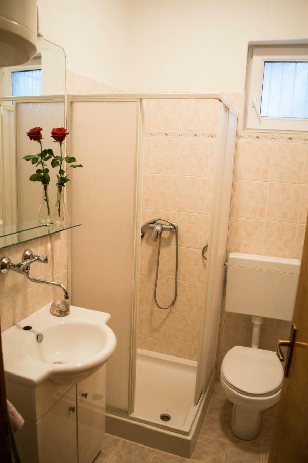 Duje & Roko Apartments 希贝尼克 外观 照片